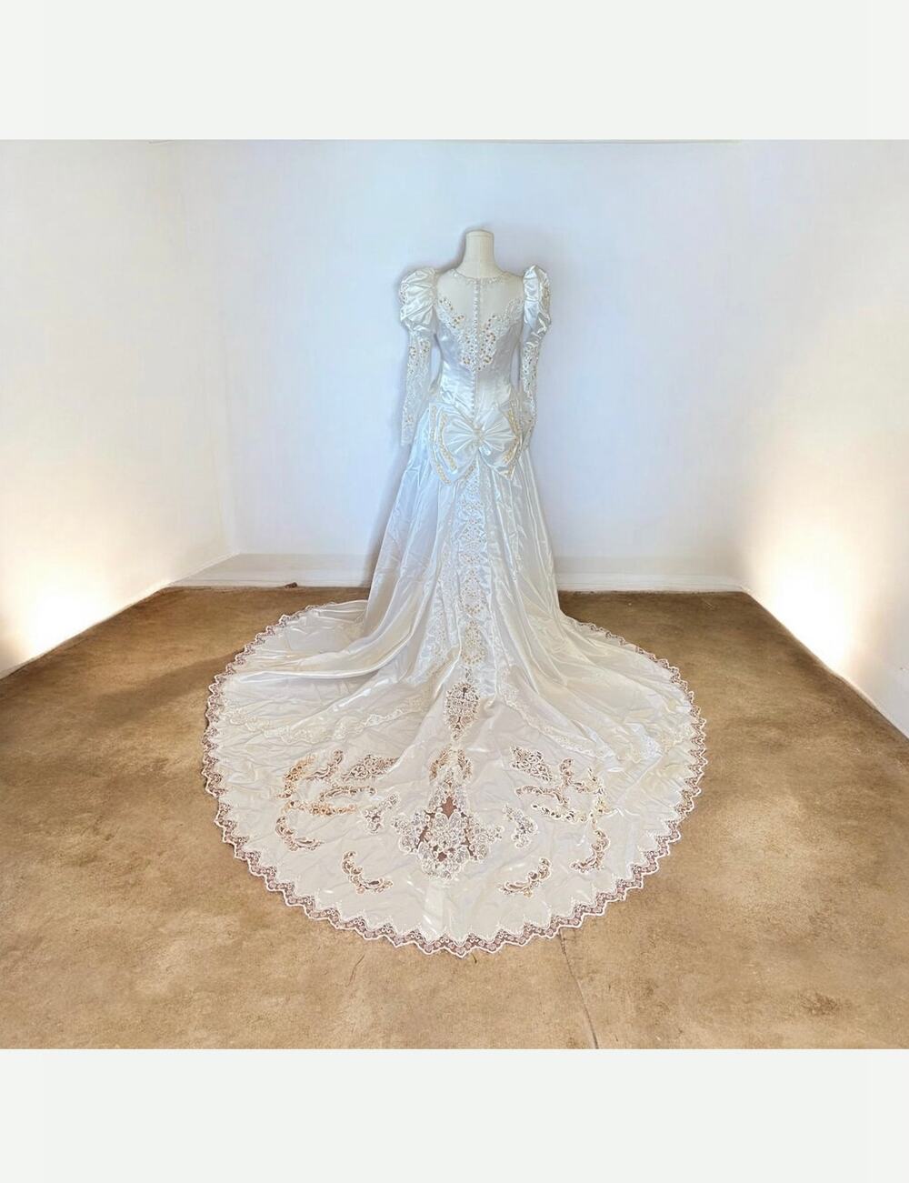 Inza Collection Vintage White Wedding Dress Size 10